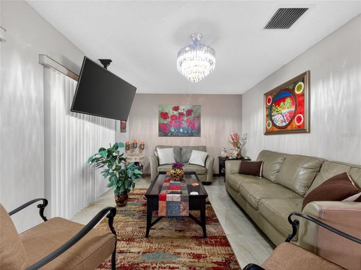 Image No.37-4 Bed House for sale