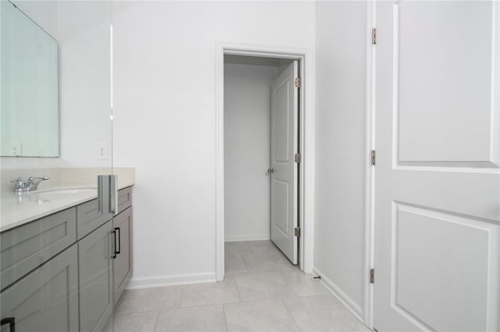 Image No.50-3 Bed Townhouse for sale