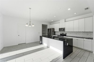fa005713-706