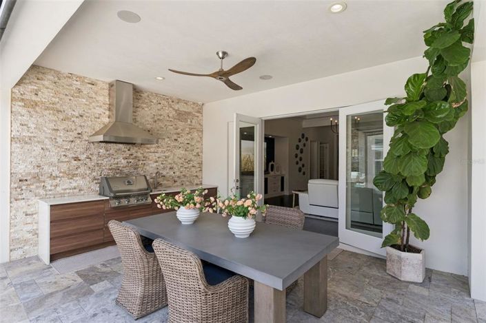 Image No.16-4 Bed House for sale