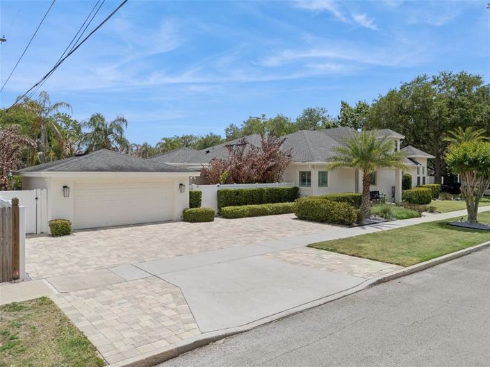 Image No.3-4 Bed House for sale