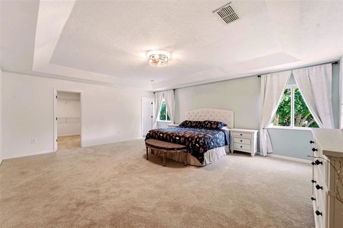 Image No.25-5 Bed House for sale