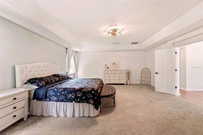 Image No.26-5 Bed House for sale