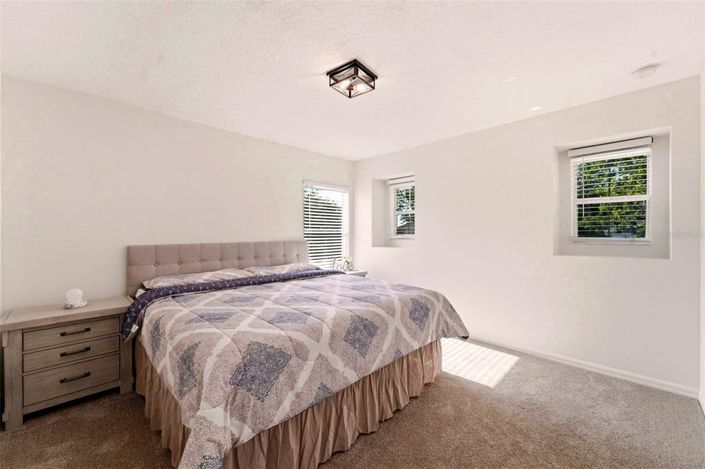 Image No.32-5 Bed House for sale