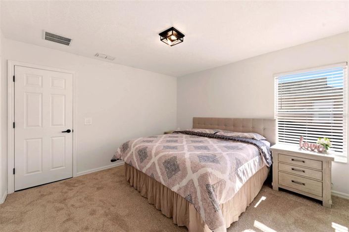 Image No.33-5 Bed House for sale