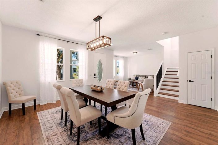 Image No.8-5 Bed House for sale