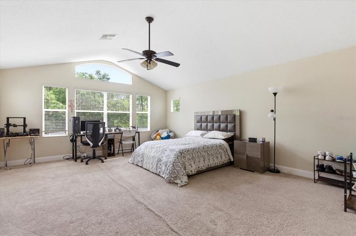 Image No.40-5 Bed House for sale
