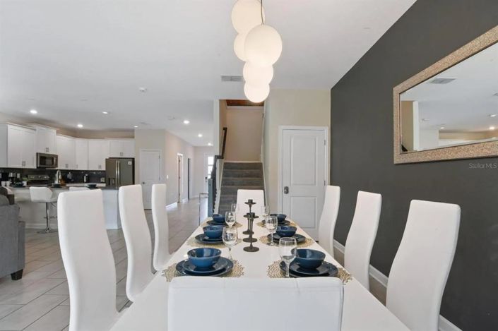 Image No.5-8 Bed House for sale