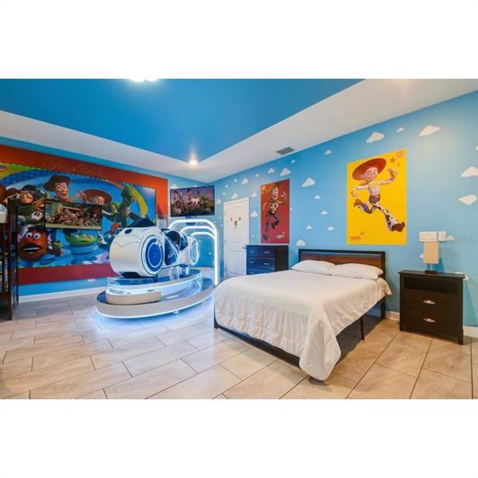 Image No.9-8 Bed House for sale