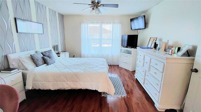 Image No.25-4 Bed House for sale