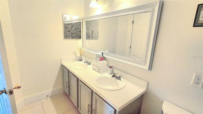 Image No.41-4 Bed House for sale