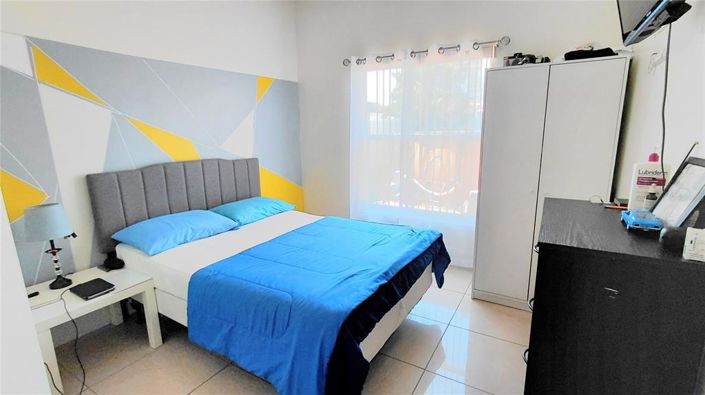 Image No.42-4 Bed House for sale