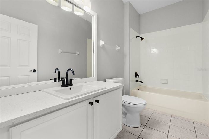 Image No.18-3 Bed Townhouse for sale