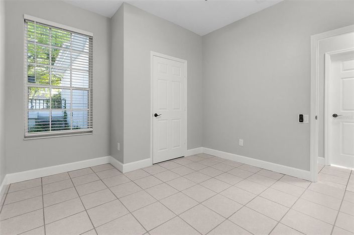 Image No.23-3 Bed Townhouse for sale