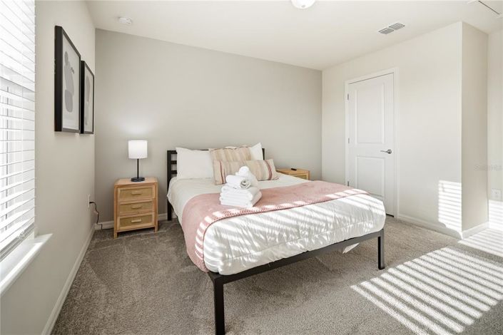 Image No.34-5 Bed House for sale