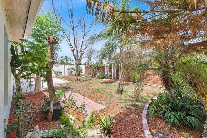 Image No.30-4 Bed House for sale