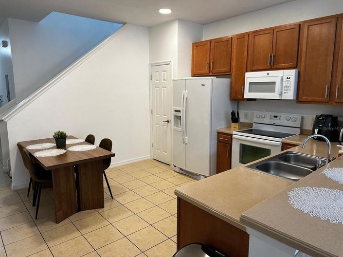 Image No.24-3 Bed Townhouse for sale