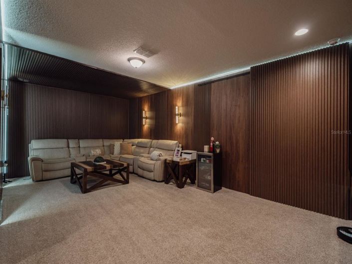 Image No.34-5 Bed House for sale