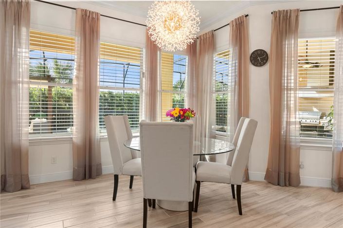 Image No.20-4 Bed House for sale