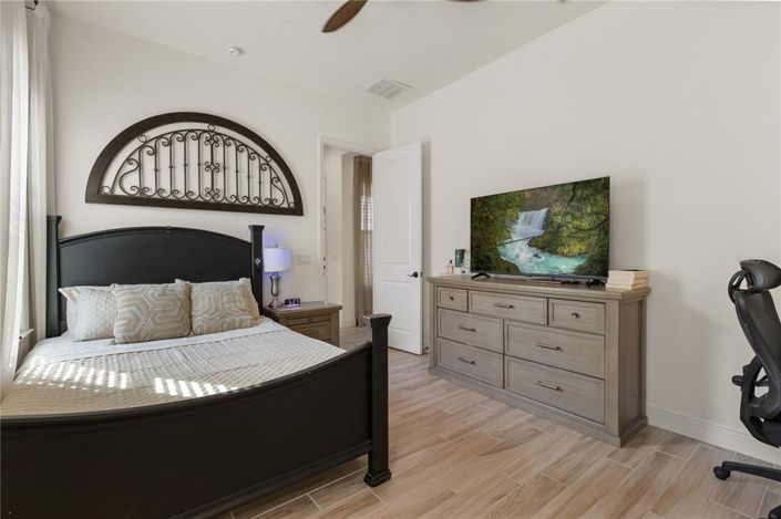 Image No.33-4 Bed House for sale