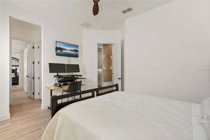 Image No.38-4 Bed House for sale
