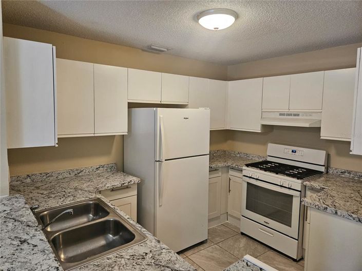 Image No.4-3 Bed Townhouse for sale