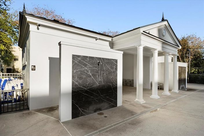 Image No.48-6 Bed Townhouse for sale