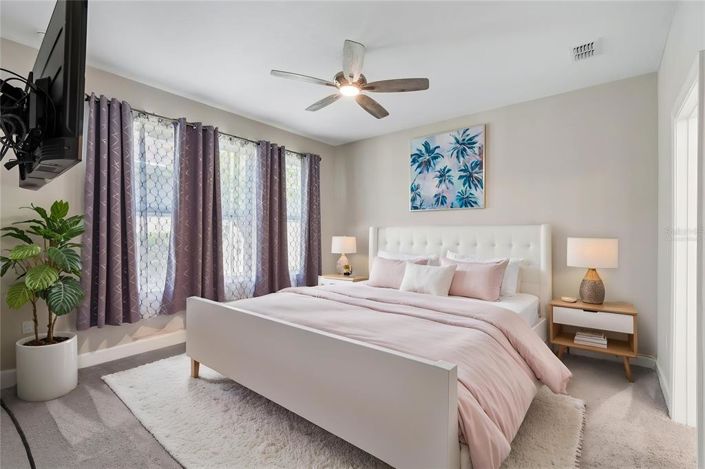 Image No.17-2 Bed House for sale