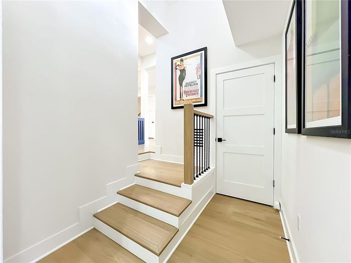Image No.25-5 Bed House for sale