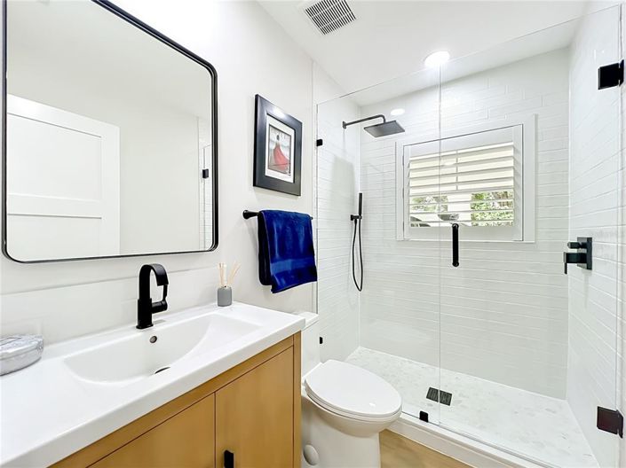 Image No.29-5 Bed House for sale