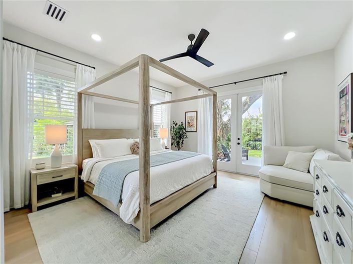 Image No.35-5 Bed House for sale
