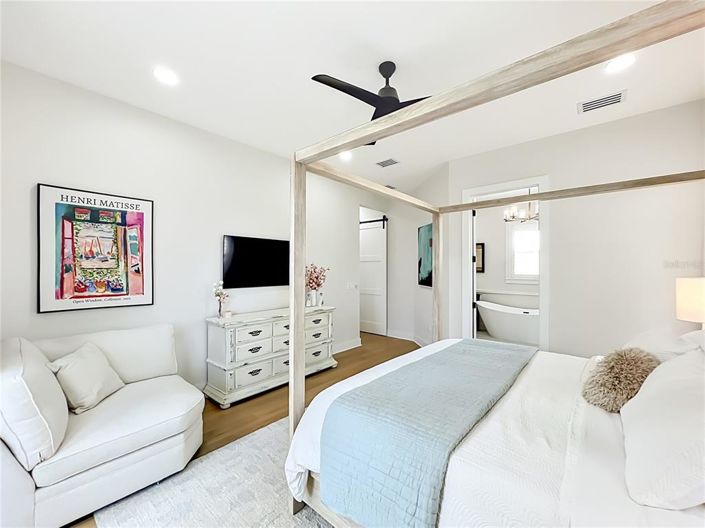 Image No.36-5 Bed House for sale