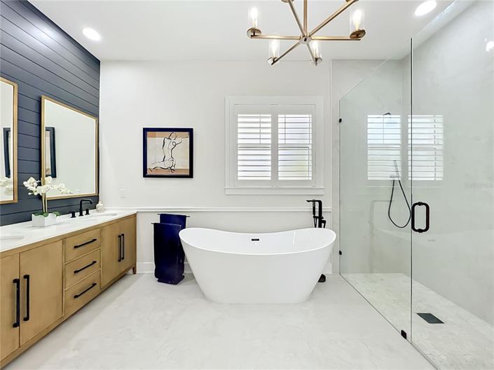 Image No.39-5 Bed House for sale