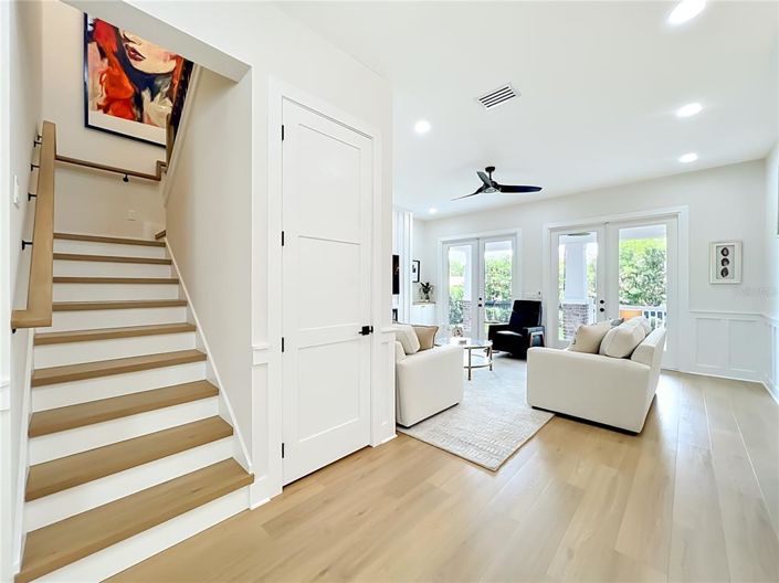 Image No.42-5 Bed House for sale