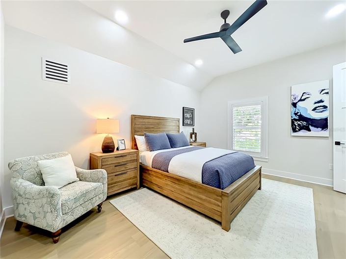 Image No.45-5 Bed House for sale