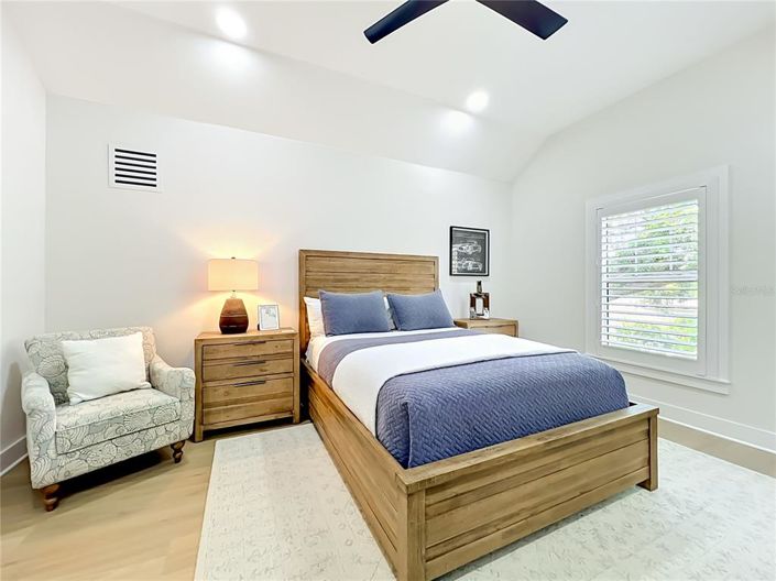 Image No.46-5 Bed House for sale