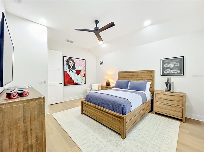 Image No.47-5 Bed House for sale