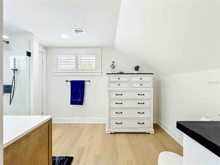 Image No.55-5 Bed House for sale