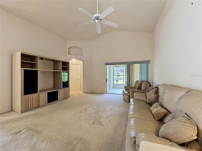 Image No.14-2 Bed House for sale