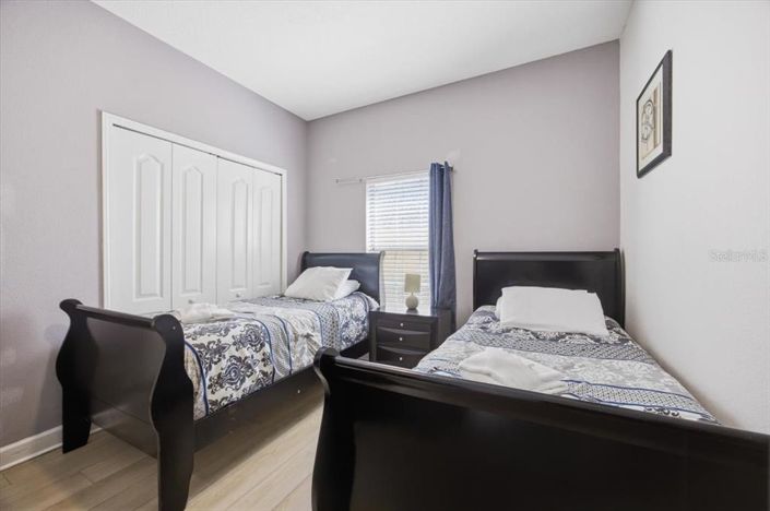 Image No.8-5 Bed Townhouse for sale