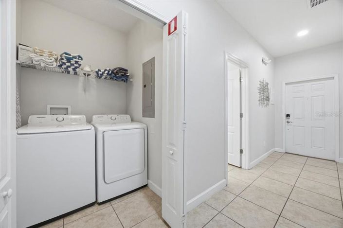 Image No.9-5 Bed Townhouse for sale