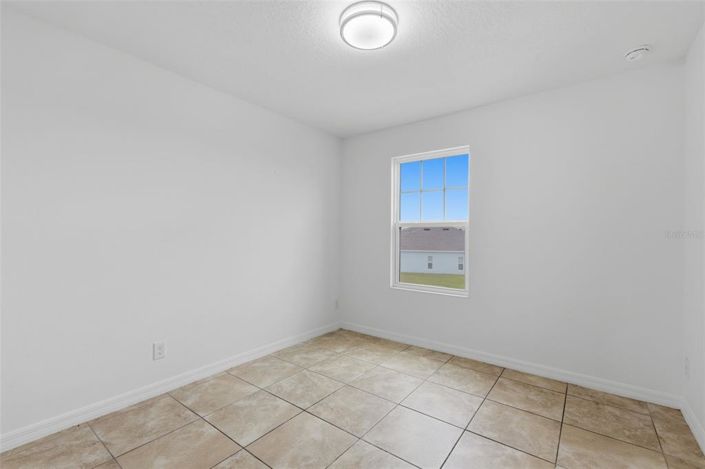 Image No.24-4 Bed House for sale