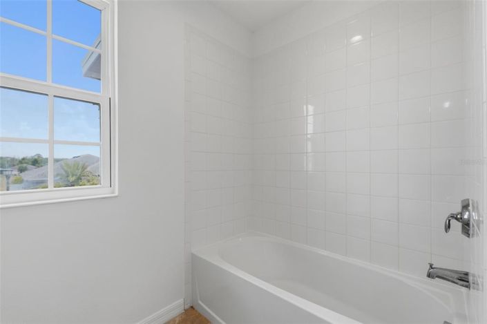 Image No.27-4 Bed House for sale