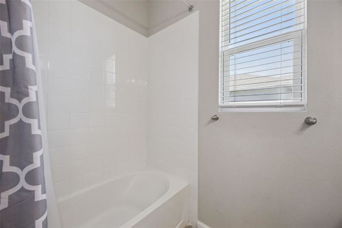 Image No.20-4 Bed House for sale