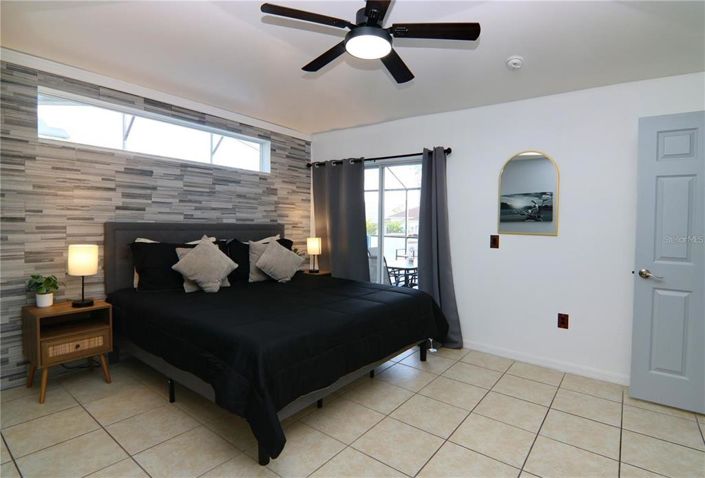 Image No.11-5 Bed House for sale