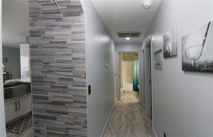 Image No.9-5 Bed House for sale