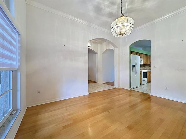 Image No.10-2 Bed House for sale