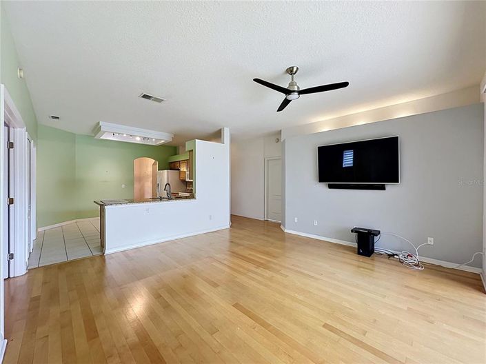 Image No.14-2 Bed House for sale