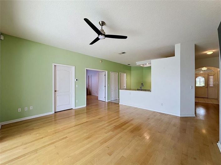 Image No.18-2 Bed House for sale