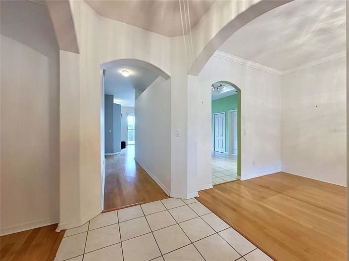 Image No.5-2 Bed House for sale